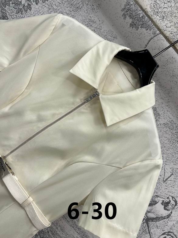 Prada S-XL  (102)
